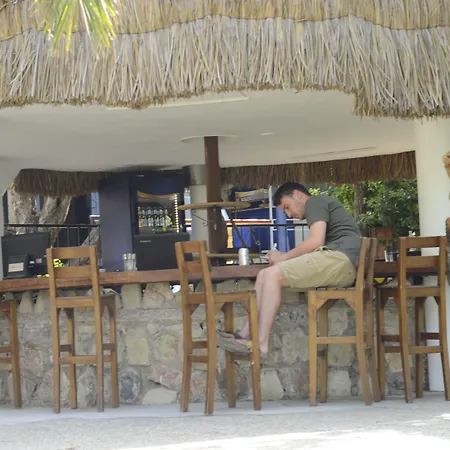 Cesme Koey 酒店 Altinyunus